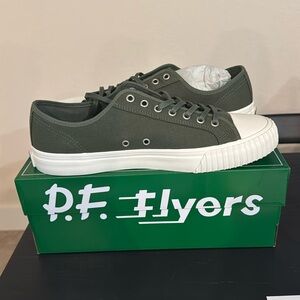 NWT PF FLYERS